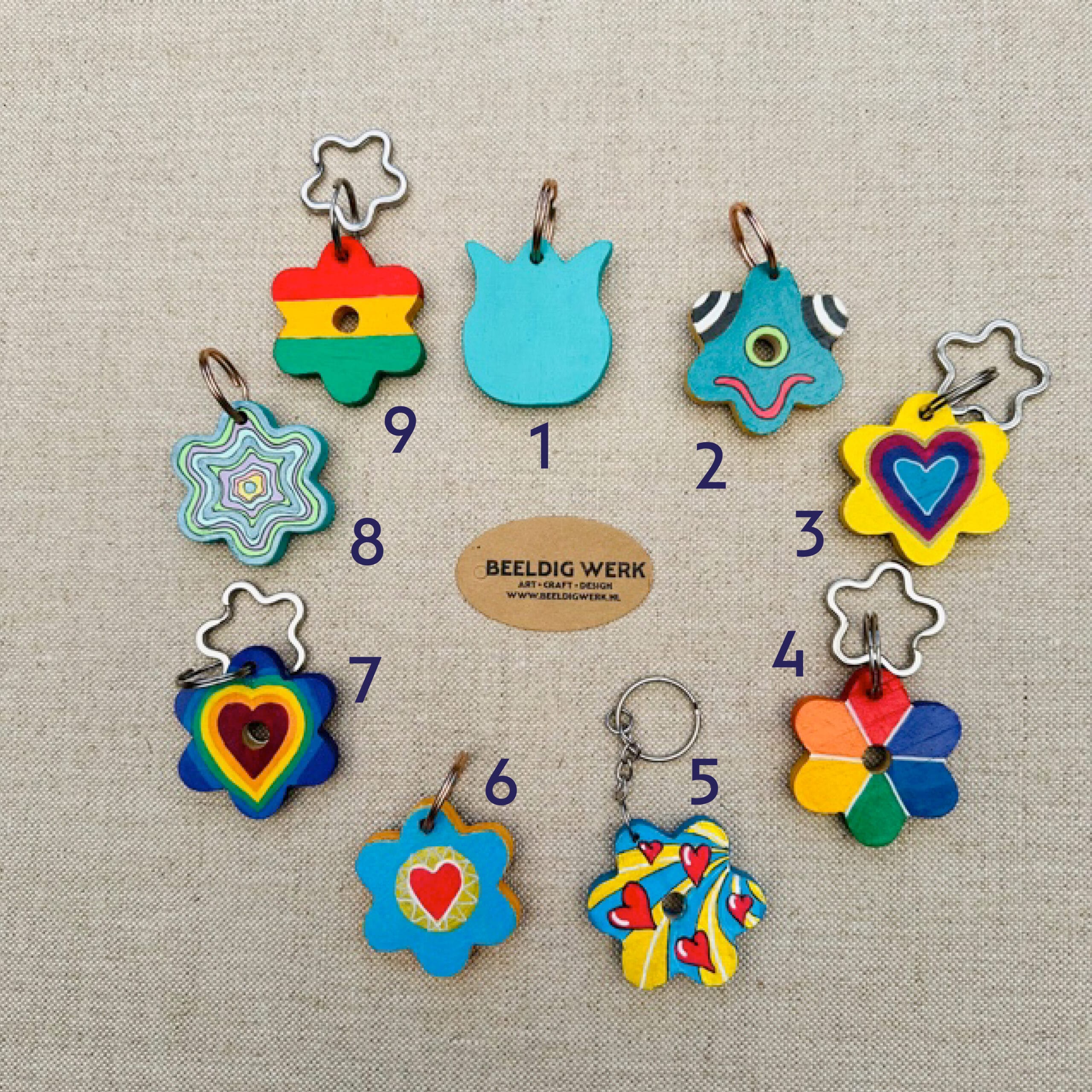 Houten bloemen sleutelhanger 1-9 - Afbeelding 2